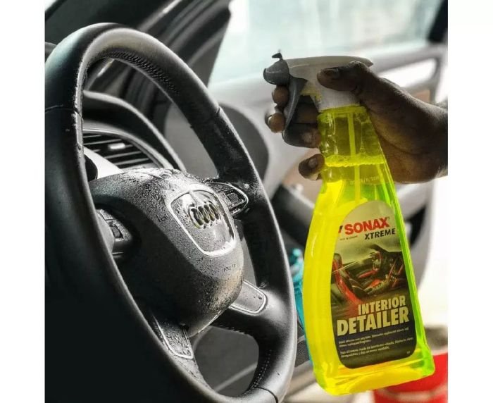 Очиститель интерьера салона Sonax Xtreme Detailer 750 мл (220400)