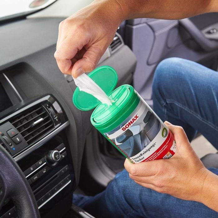 Салфетки по уходу за пластиком салона автомобиля Sonax Plastic care wipes 25шт (412100)